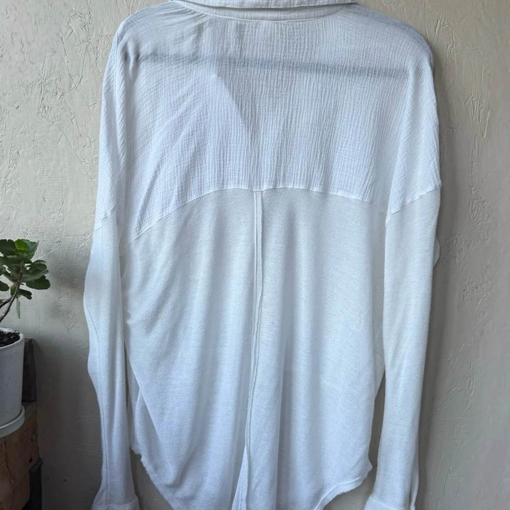 Free People Textured Long Sleeve Flowy Cream Shirt Size L - Picture 2 of 3